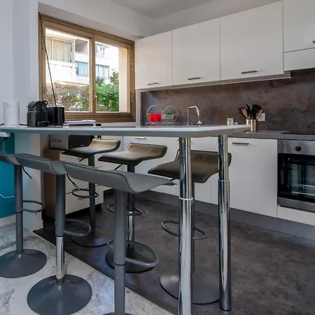 Quiet And Cosy In By Guestready *